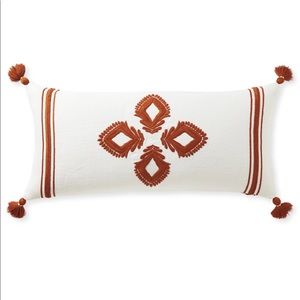 NWT! Serena and Lily Leighton Pillow Cover lumbar